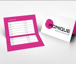 Monique Pedicure – Logo en Huisstijl
